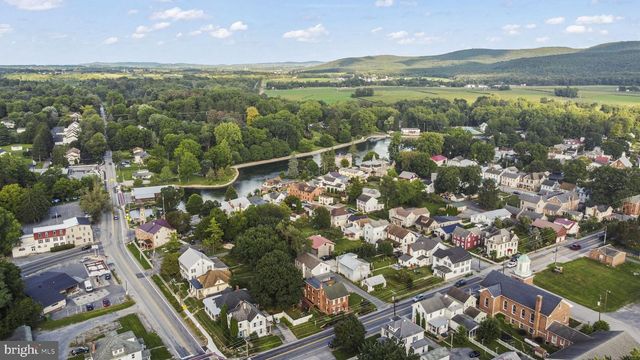 316 WALNUT STREET, Boiling Springs, PA 17007