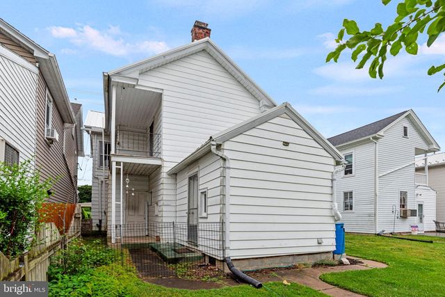 316 WALNUT STREET, Boiling Springs, PA 17007