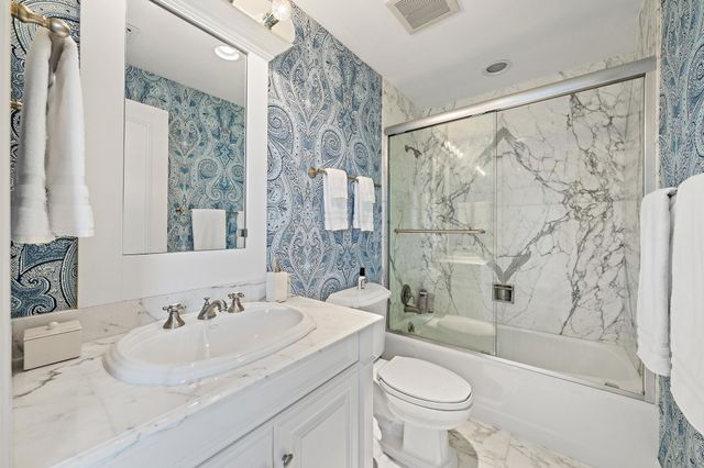 100 Royal Palm Way G4, Palm Beach, FL 33480