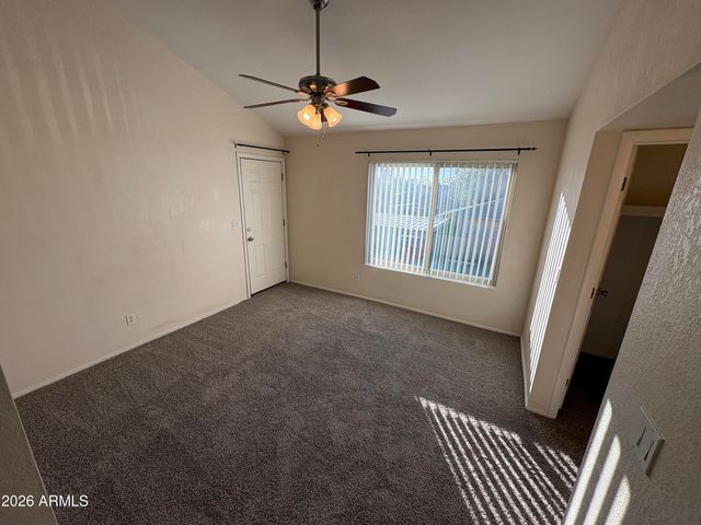 4828 W ORANGEWOOD Avenue 106, Glendale, AZ 85301