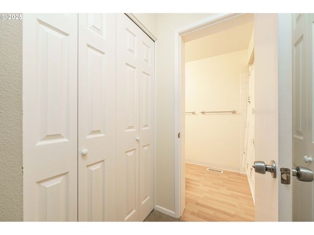 17760 Nw ROLLING HILL Ln, Beaverton, OR 97006