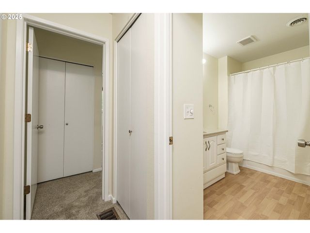 17760 Nw ROLLING HILL Ln, Beaverton, OR 97006