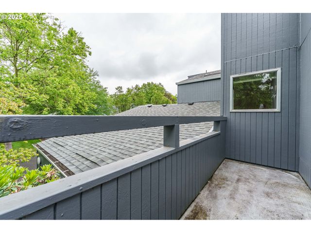 17760 Nw ROLLING HILL Ln, Beaverton, OR 97006