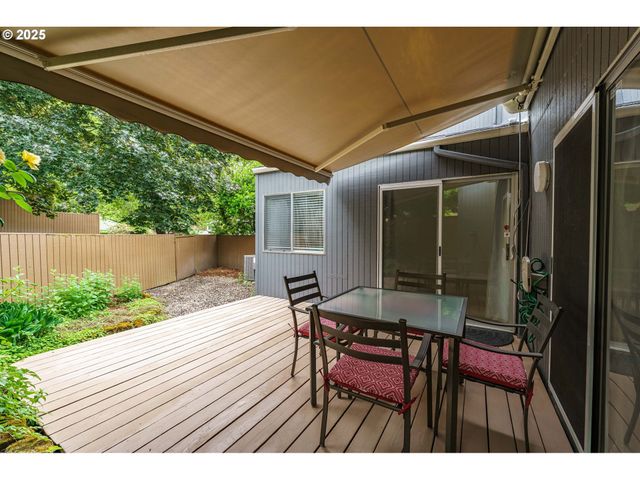 17760 Nw ROLLING HILL Ln, Beaverton, OR 97006