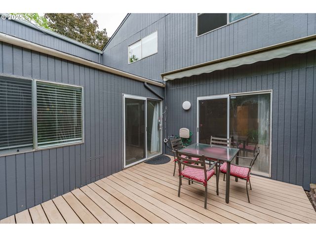 17760 Nw ROLLING HILL Ln, Beaverton, OR 97006