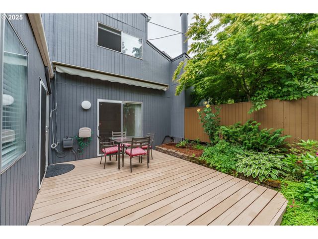 17760 Nw ROLLING HILL Ln, Beaverton, OR 97006