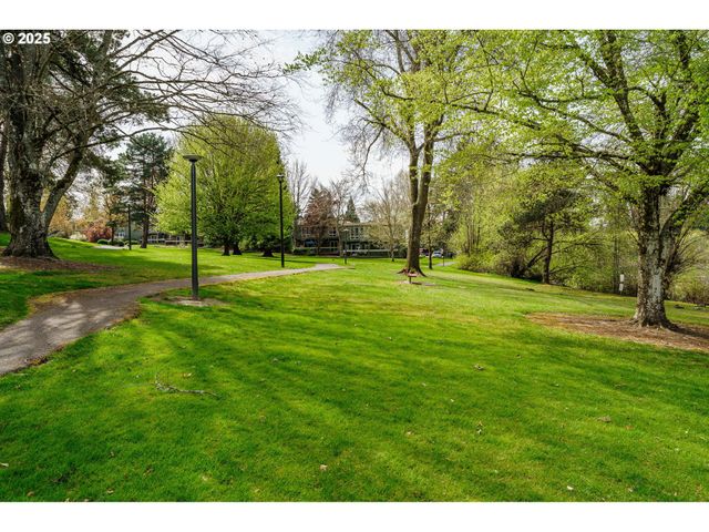 17760 Nw ROLLING HILL Ln, Beaverton, OR 97006
