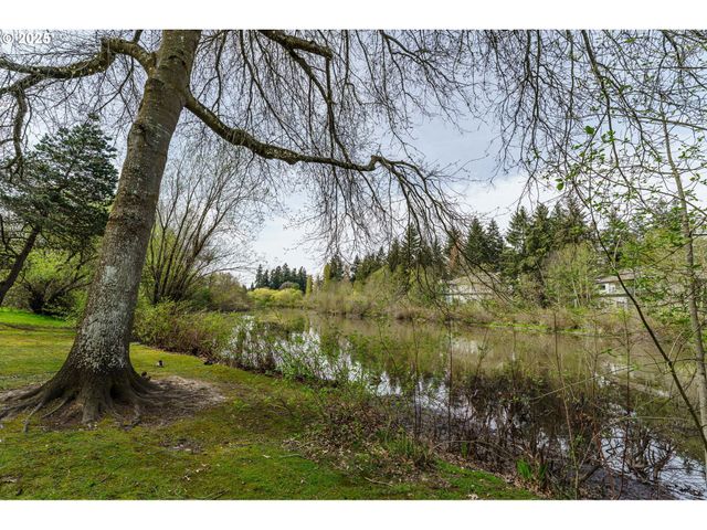 17760 Nw ROLLING HILL Ln, Beaverton, OR 97006