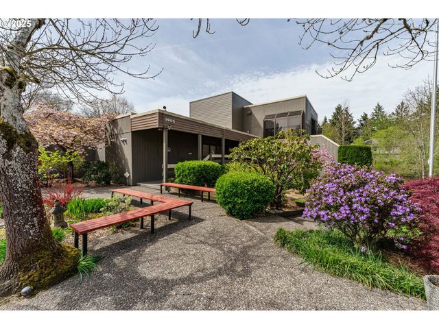 17760 Nw ROLLING HILL Ln, Beaverton, OR 97006