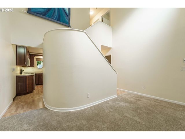 17760 Nw ROLLING HILL Ln, Beaverton, OR 97006
