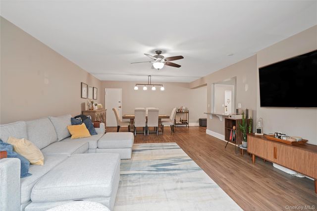 12 Westchester Avenue 5A, White Plains, NY 10601