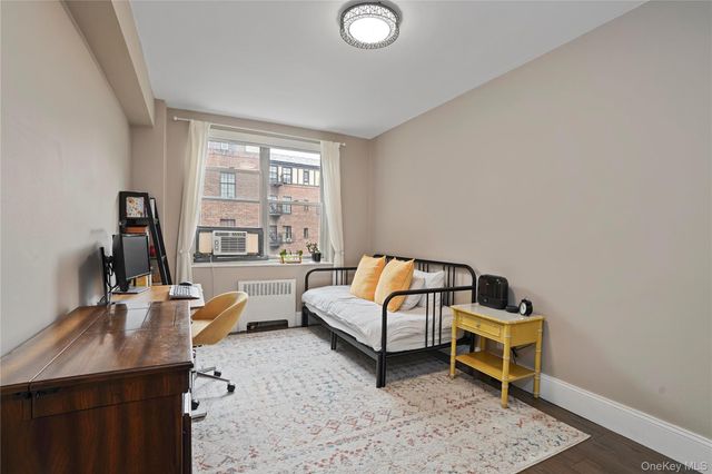 12 Westchester Avenue 5A, White Plains, NY 10601