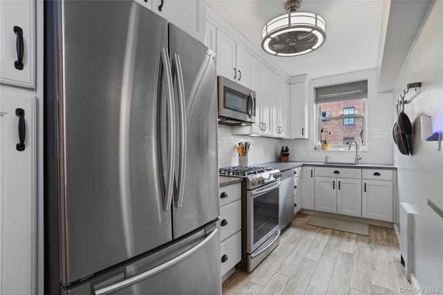 12 Westchester Avenue 5A, White Plains, NY 10601