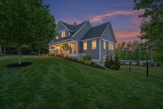 12 Long Hill Road, Stratham, NH 03885