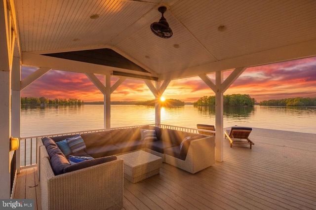 3804 OUTER BANKS LN, Bumpass, VA 23024