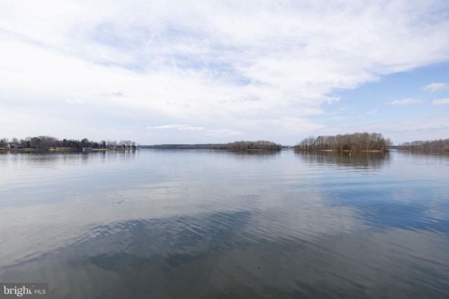 3804 OUTER BANKS LN, Bumpass, VA 23024