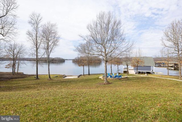 3804 OUTER BANKS LN, Bumpass, VA 23024