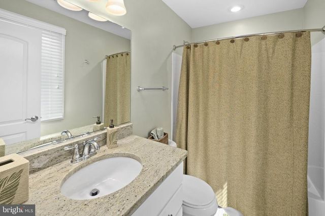 3804 OUTER BANKS LN, Bumpass, VA 23024