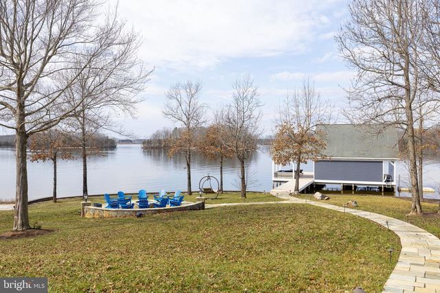 3804 OUTER BANKS LN, Bumpass, VA 23024