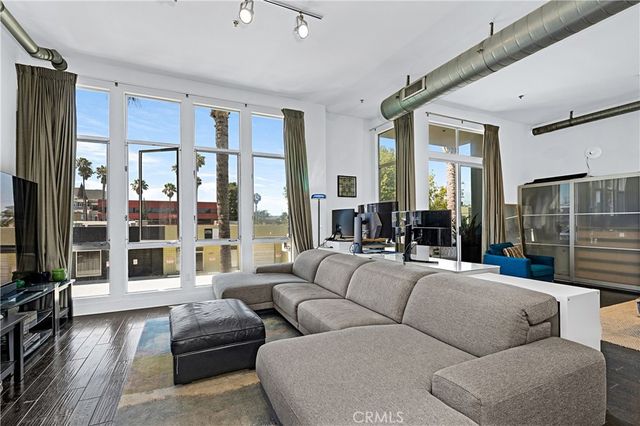 13320 Beach 203, Los Angeles, CA 90292