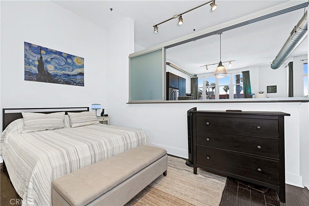 13320 Beach 203, Los Angeles, CA 90292