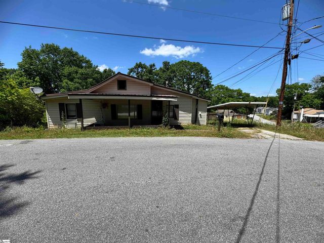 201 Hunters Court, Laurens, SC 29360