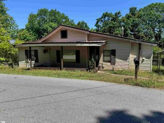 201 Hunters Court, Laurens, SC 29360