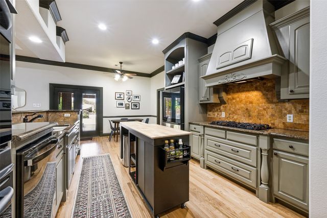 8624 Timber Drive, North Richland Hills, TX 76182