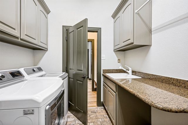 8624 Timber Drive, North Richland Hills, TX 76182