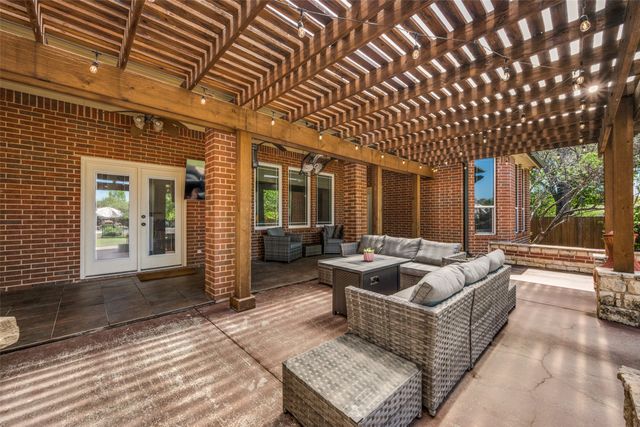 8624 Timber Drive, North Richland Hills, TX 76182