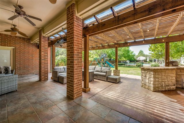 8624 Timber Drive, North Richland Hills, TX 76182