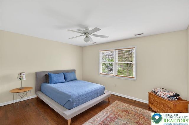 2495 Stanford Circle, Lower Macungie Twp, PA 18049