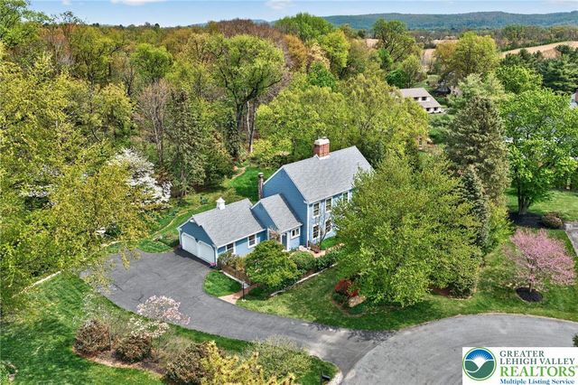 2495 Stanford Circle, Lower Macungie Twp, PA 18049