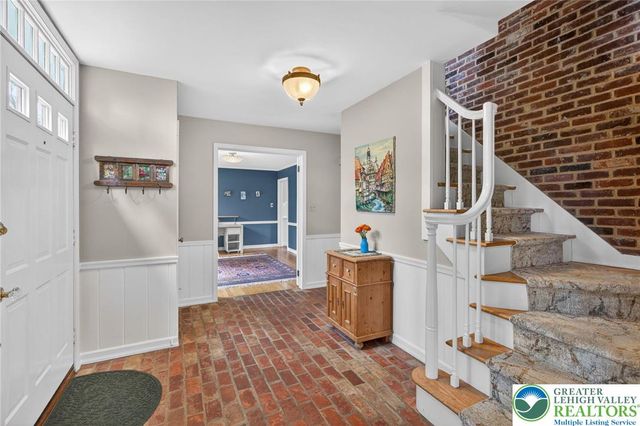 2495 Stanford Circle, Lower Macungie Twp, PA 18049