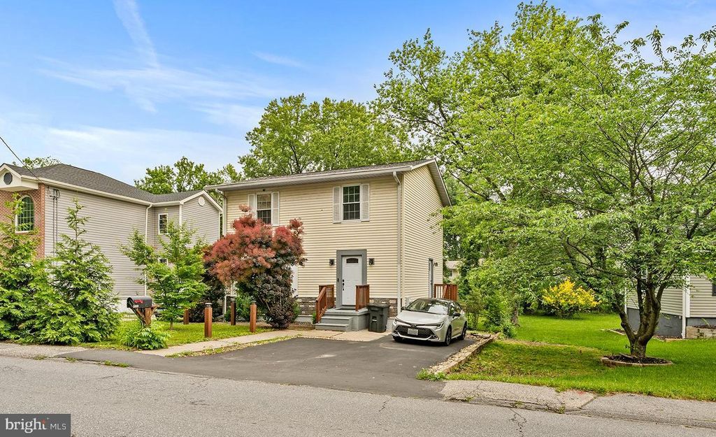 Image 1 of property listing at 2620 TULIP AVE, Halethorpe, MD 21227