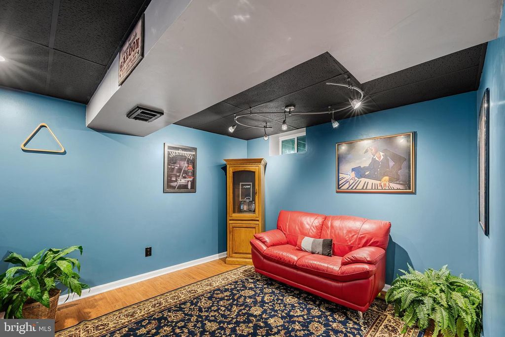 Image 20 of property listing at 2620 TULIP AVE, Halethorpe, MD 21227