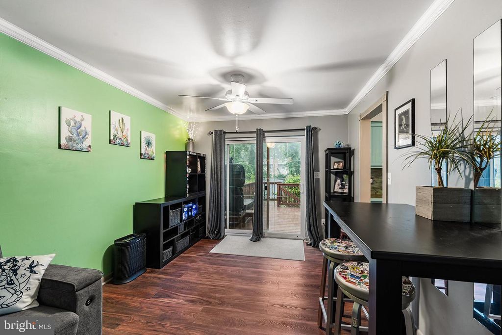 Image 7 of property listing at 2620 TULIP AVE, Halethorpe, MD 21227