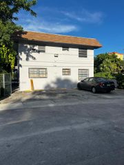 7630 NE 2nd Ct 3, Miami, FL 33138
