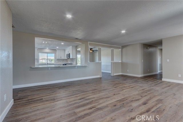 6572 Merced, Oak Hills, CA 92344