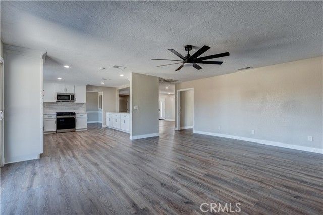 6572 Merced, Oak Hills, CA 92344