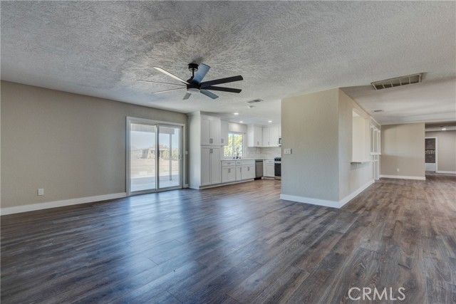 6572 Merced, Oak Hills, CA 92344