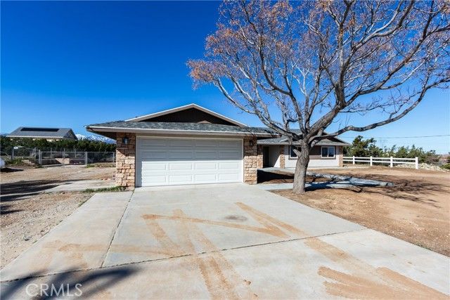 6572 Merced, Oak Hills, CA 92344