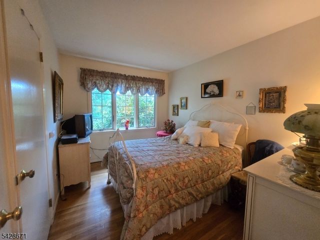 3 Perrelli Ln, Jefferson Twp., NJ 07438