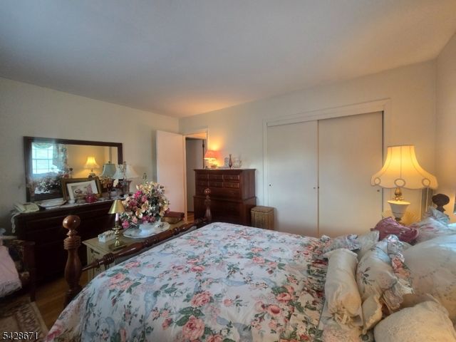 3 Perrelli Ln, Jefferson Twp., NJ 07438