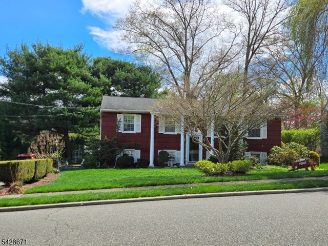 3 Perrelli Ln, Jefferson Twp., NJ 07438