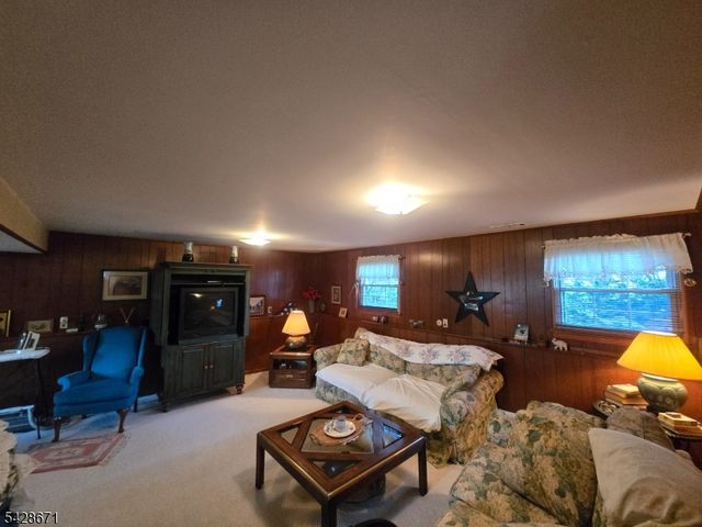 3 Perrelli Ln, Jefferson Twp., NJ 07438