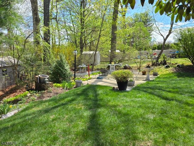 3 Perrelli Ln, Jefferson Twp., NJ 07438