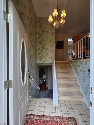 3 Perrelli Ln, Jefferson Twp., NJ 07438