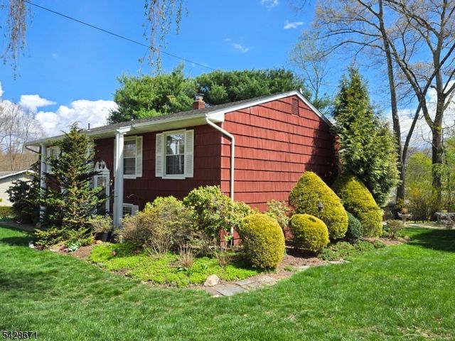 3 Perrelli Ln, Jefferson Twp., NJ 07438