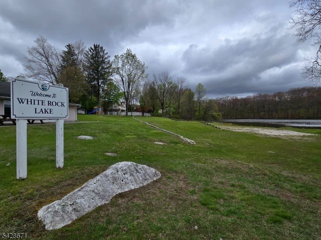 3 Perrelli Ln, Jefferson Twp., NJ 07438
